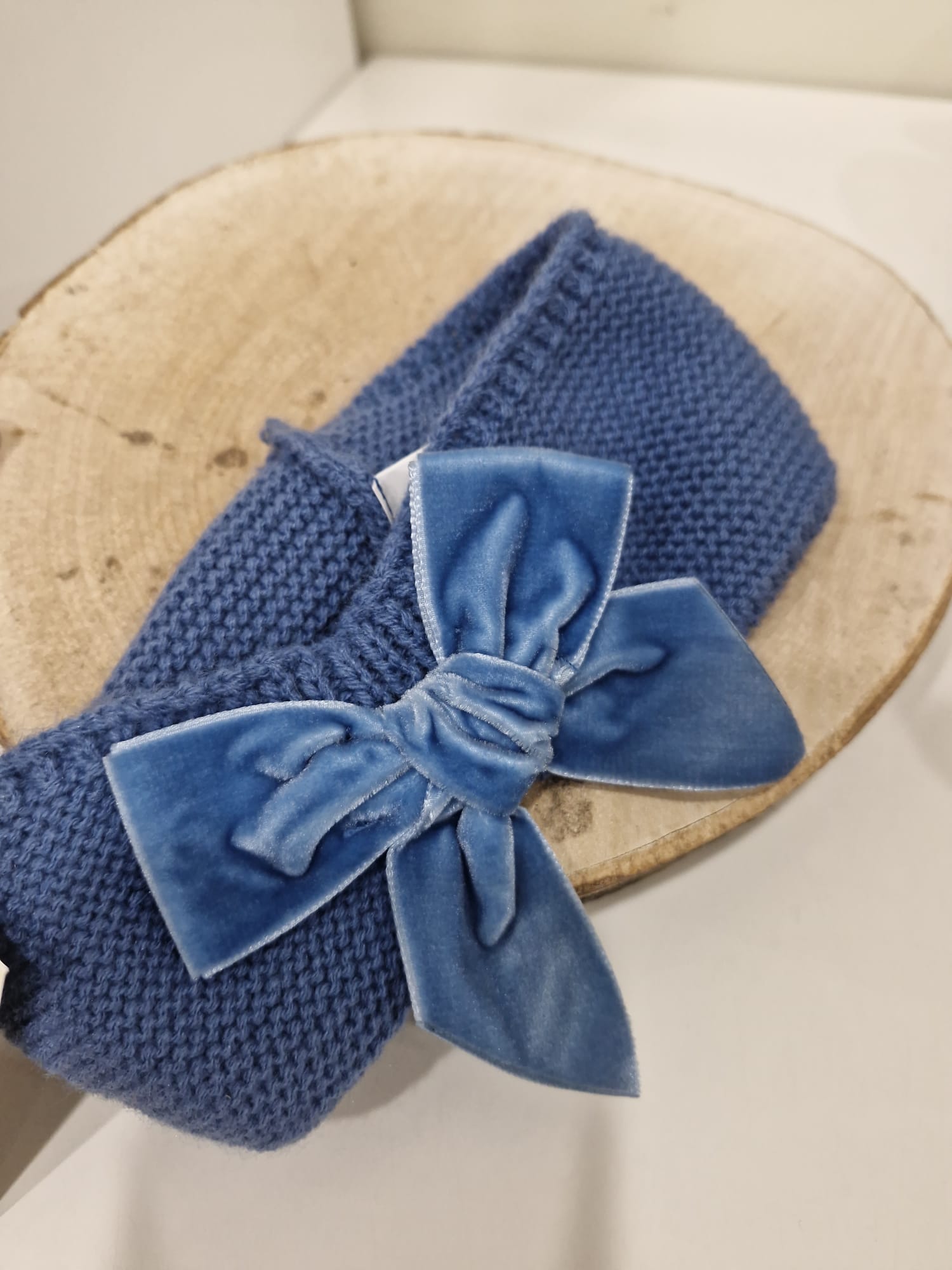 HEADBAND WITH LARGE VELVET BOW