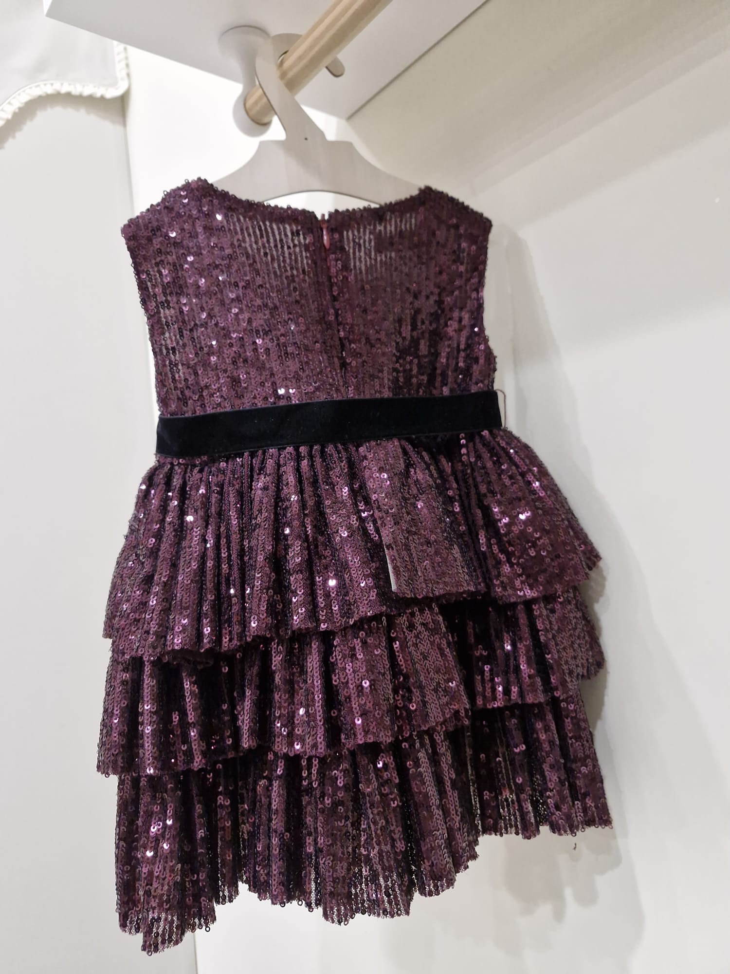 ABITO PAILLETTES PRUNE